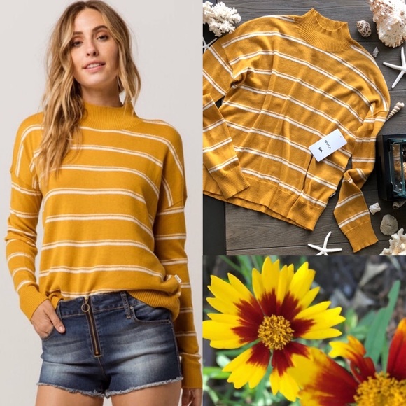 🌴🌼RVCA- ARMED SWEATER🌼🌴 - Picture 7 of 10